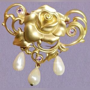 Avon Satin Gold Big Flower Brooch w/ Pearls & Crystals